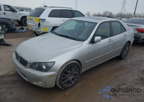 2002 Lexus Is 300 z USA, uszkodzony, nr VIN JTHBD192020044010